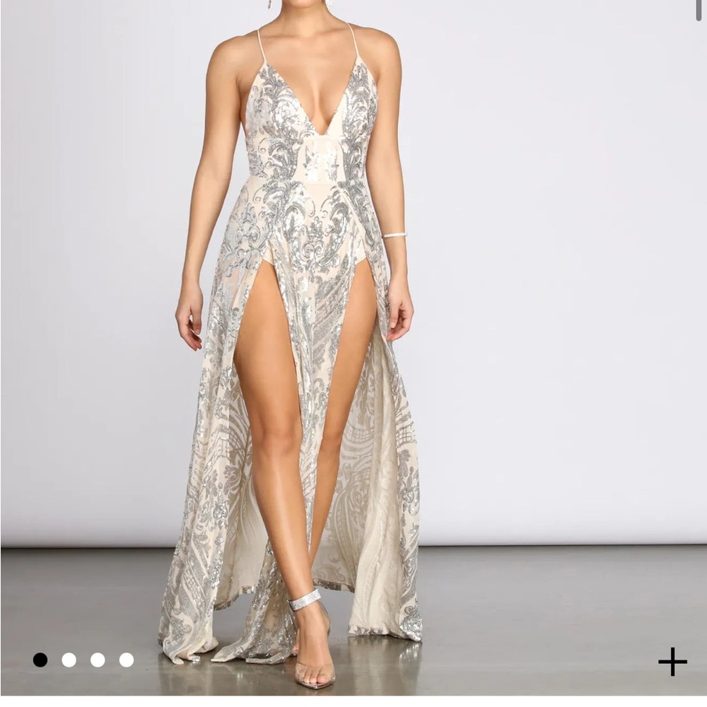 Windsor Silver and Cream Backless Dress